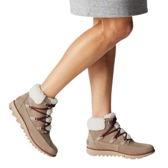Sorel Harlowe Gray Suede Shearling Lace Cozy Waterproof Winter Booties Women 7.5 - Picture 1 of 16